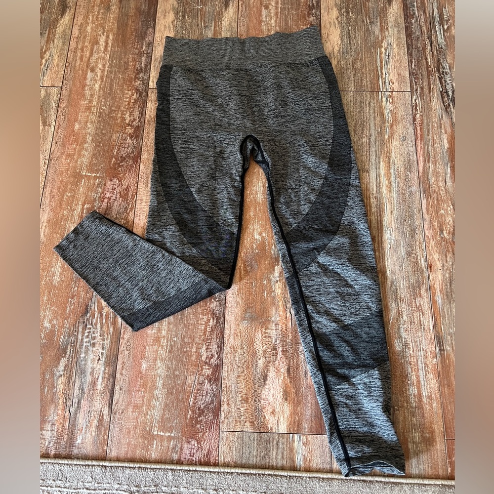VS PINK seamless grey leggings